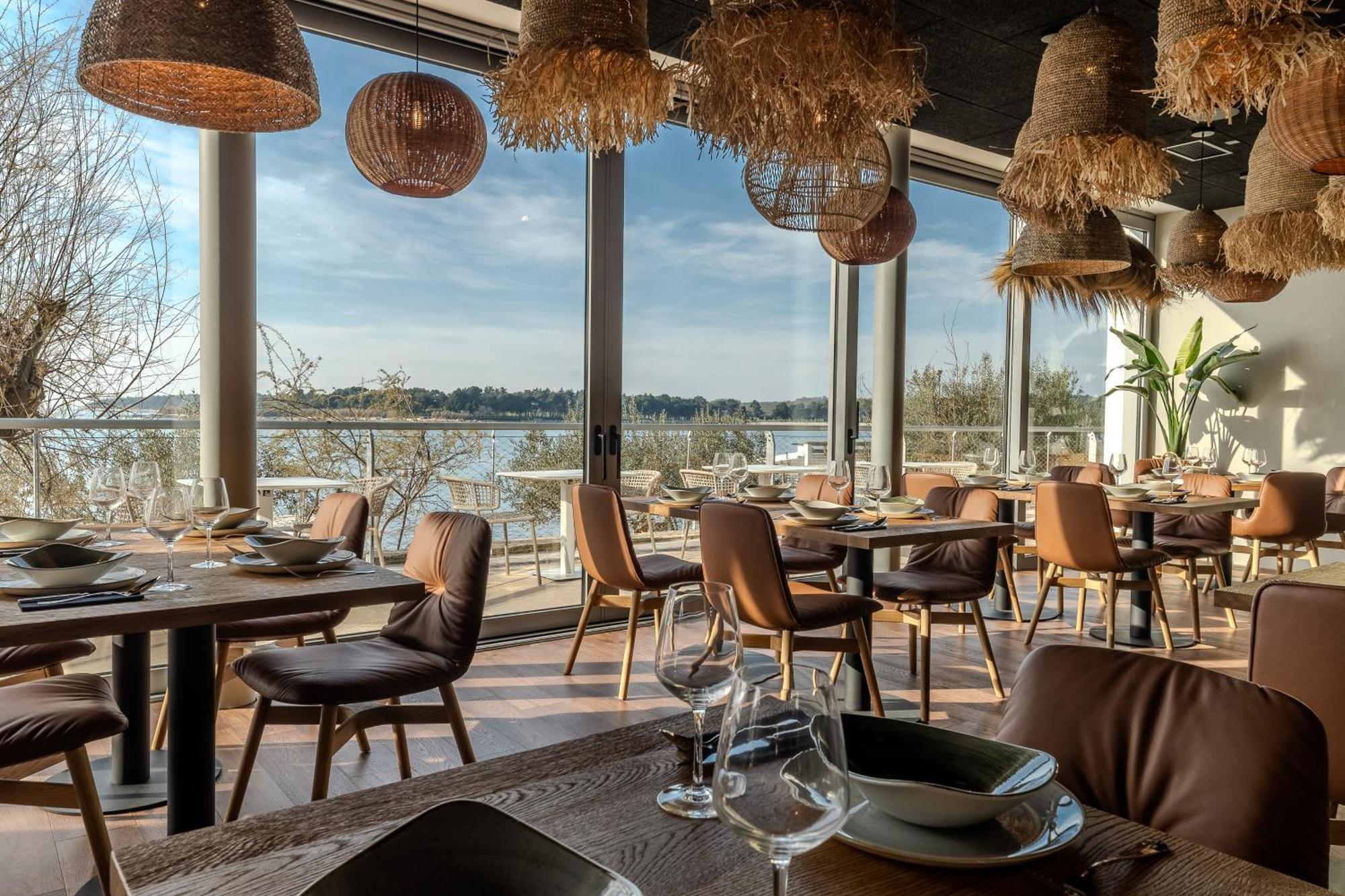 Blu Mare Hotel Novigrad Istria Buitenkant foto